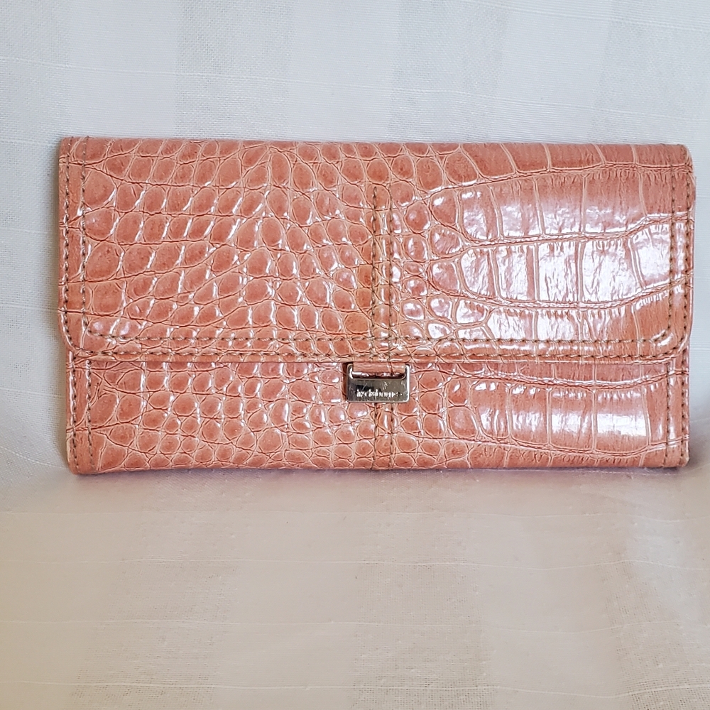NWOT Pink/Peach Faux Croc Skin Liz Claiborne Long Wallet with Card Organizer